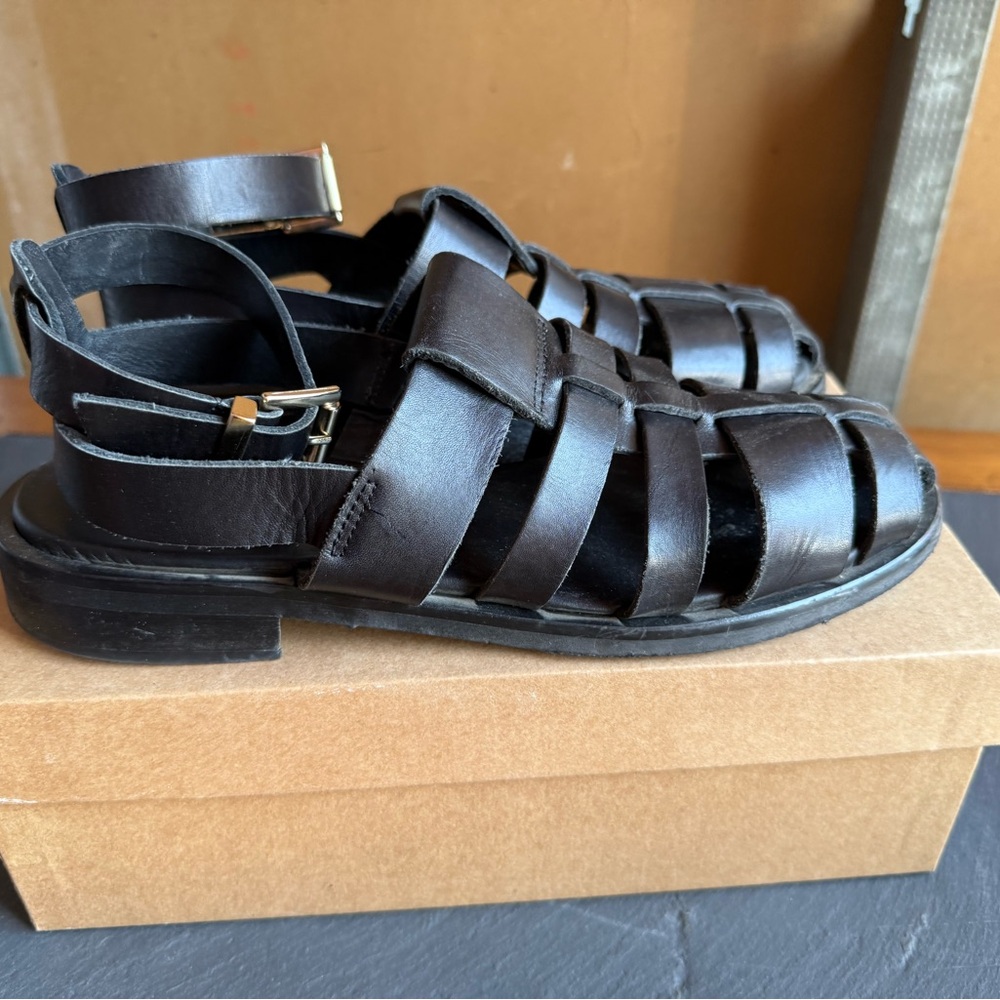ALOHAS Black Strappy Leather Sandals